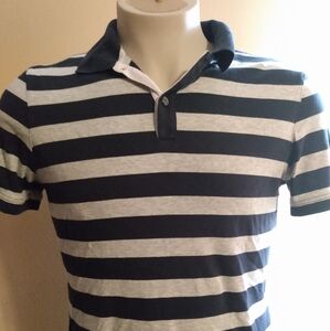Banana Republic black and grey striped collared polo shirt for men. Medium